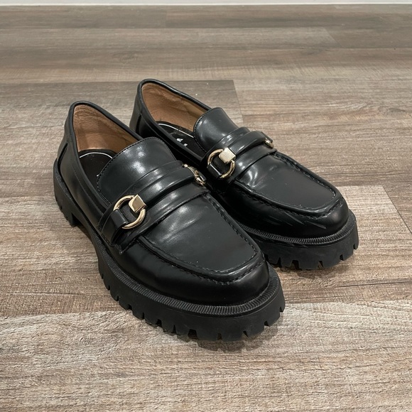 Zara Shoes - Zara women’s chunky loafers